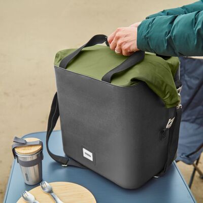 Nevera térmica color oliva de 25 l: fabricada con PET reciclado