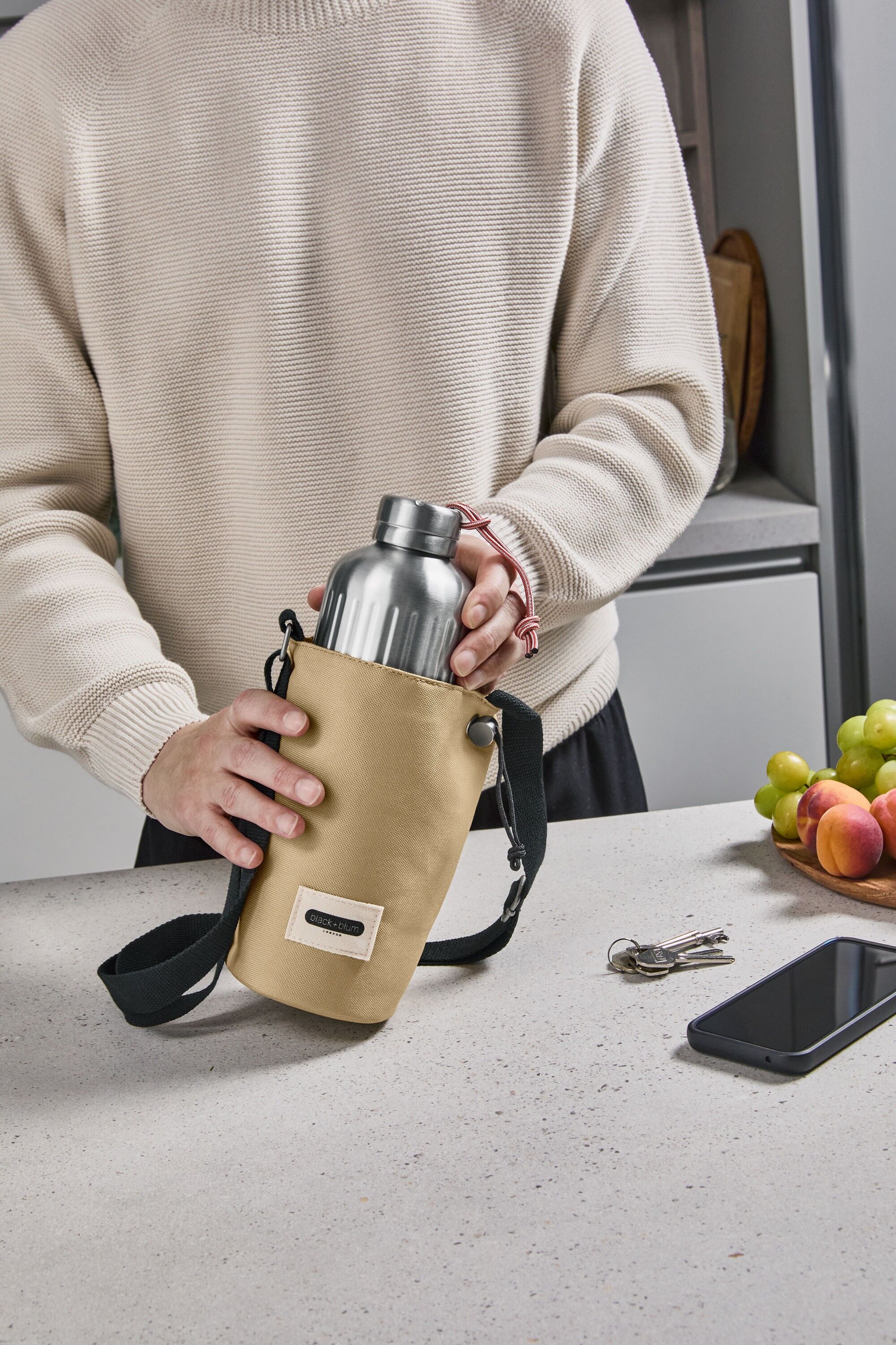 Insulated Bottle Bag - Beige - Made with recycled PET