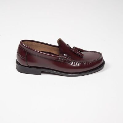 Burgundy tassel loafer