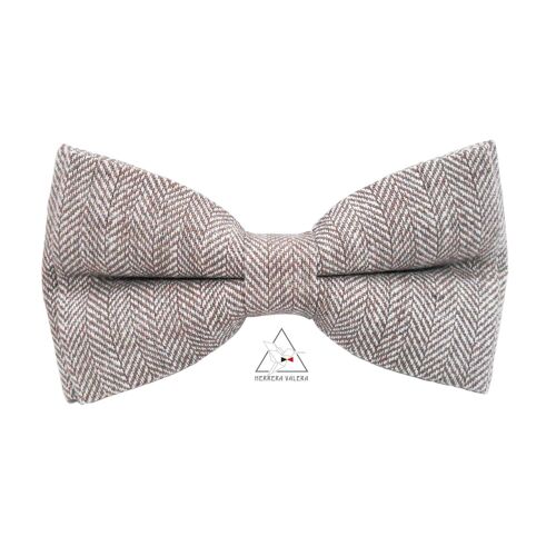 Noeud papillon en lin marron avec motif chevron