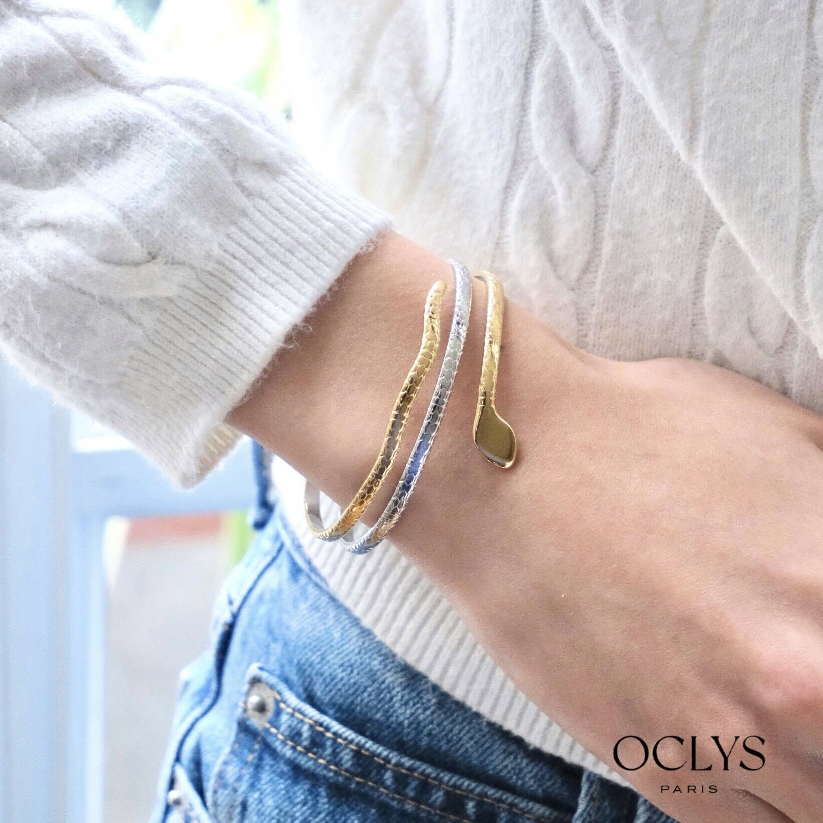 Zweifarbiger offener Schlangen-Armreif von Yani aus Edelstahl