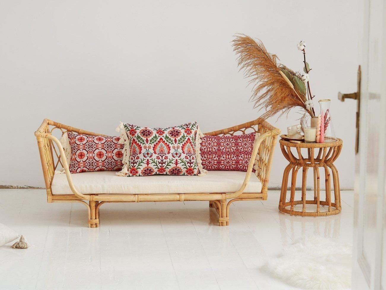 "Scarlet iris in Cancaya" pillow with fringe