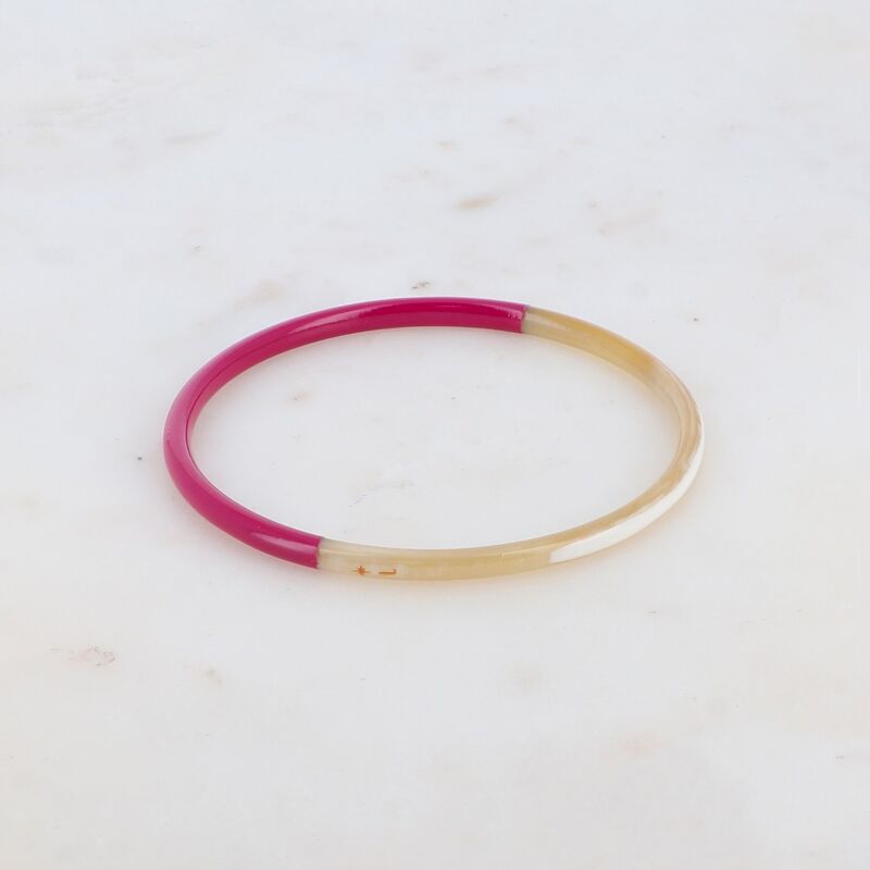 Buy wholesale Fine bangle in lacquered buffalo horn in Fuchsia 