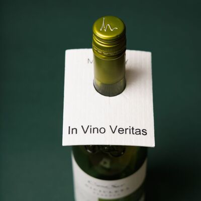 Etiqueta para cuello de botella en color negro de Vino Veritas