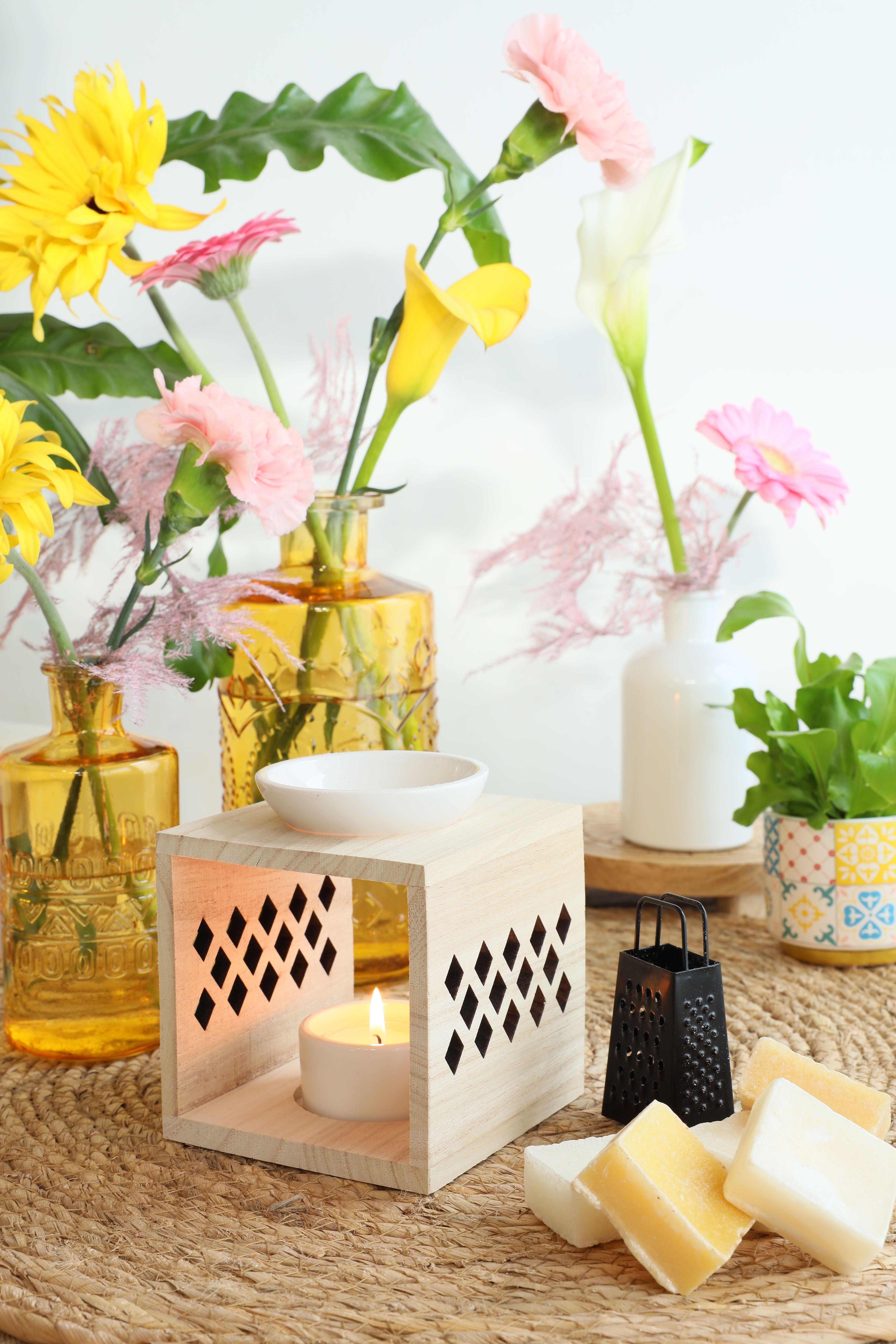 Grattugia in metallo per cubetti di profumo ambrato