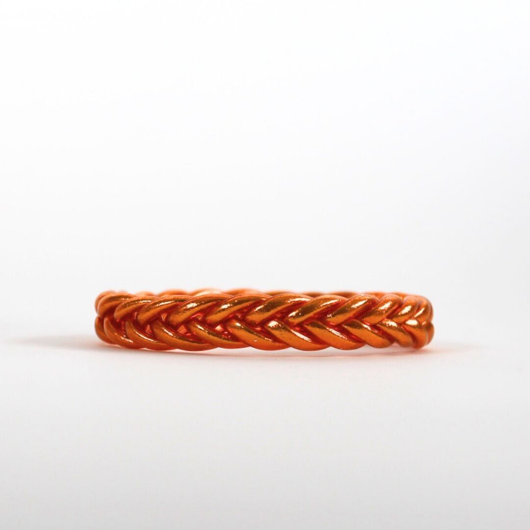Bracciale buddista intrecciato arancione