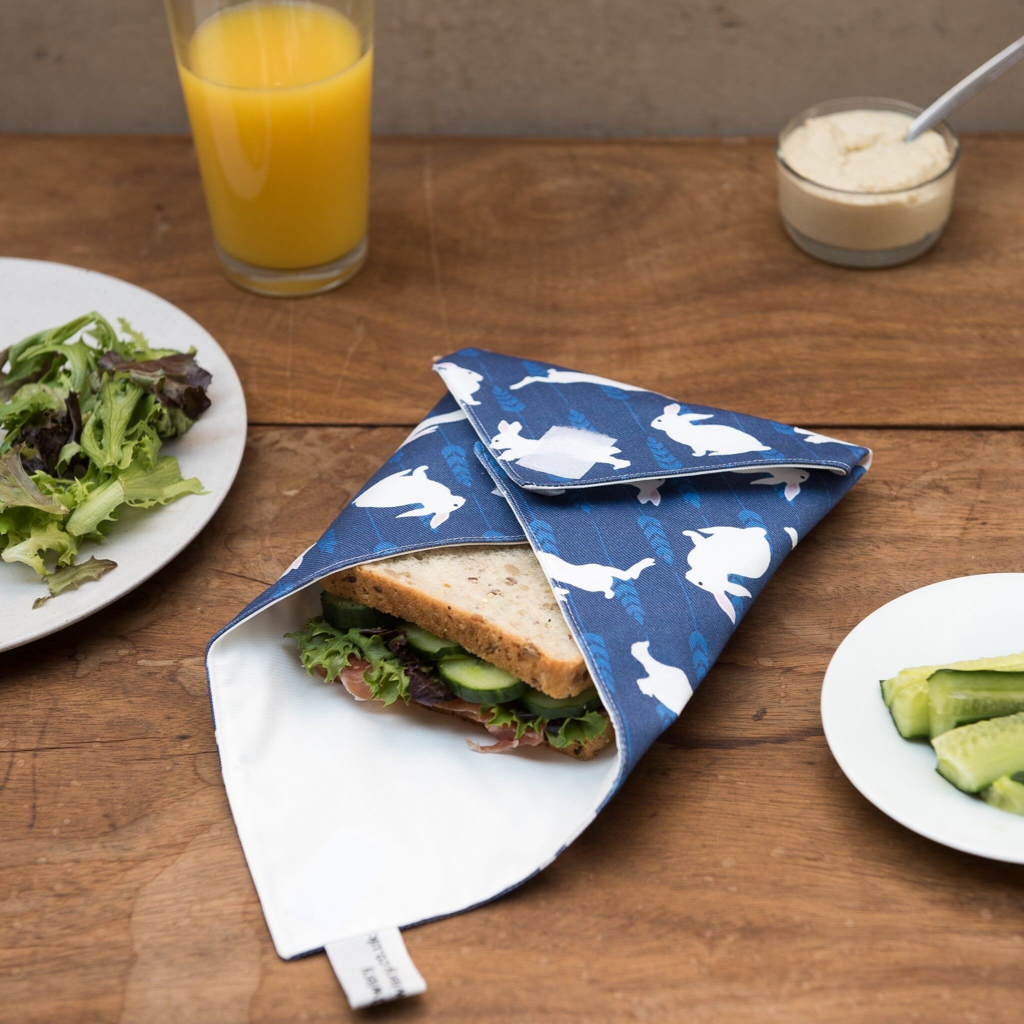 Involucro sandwich con stampa coniglio