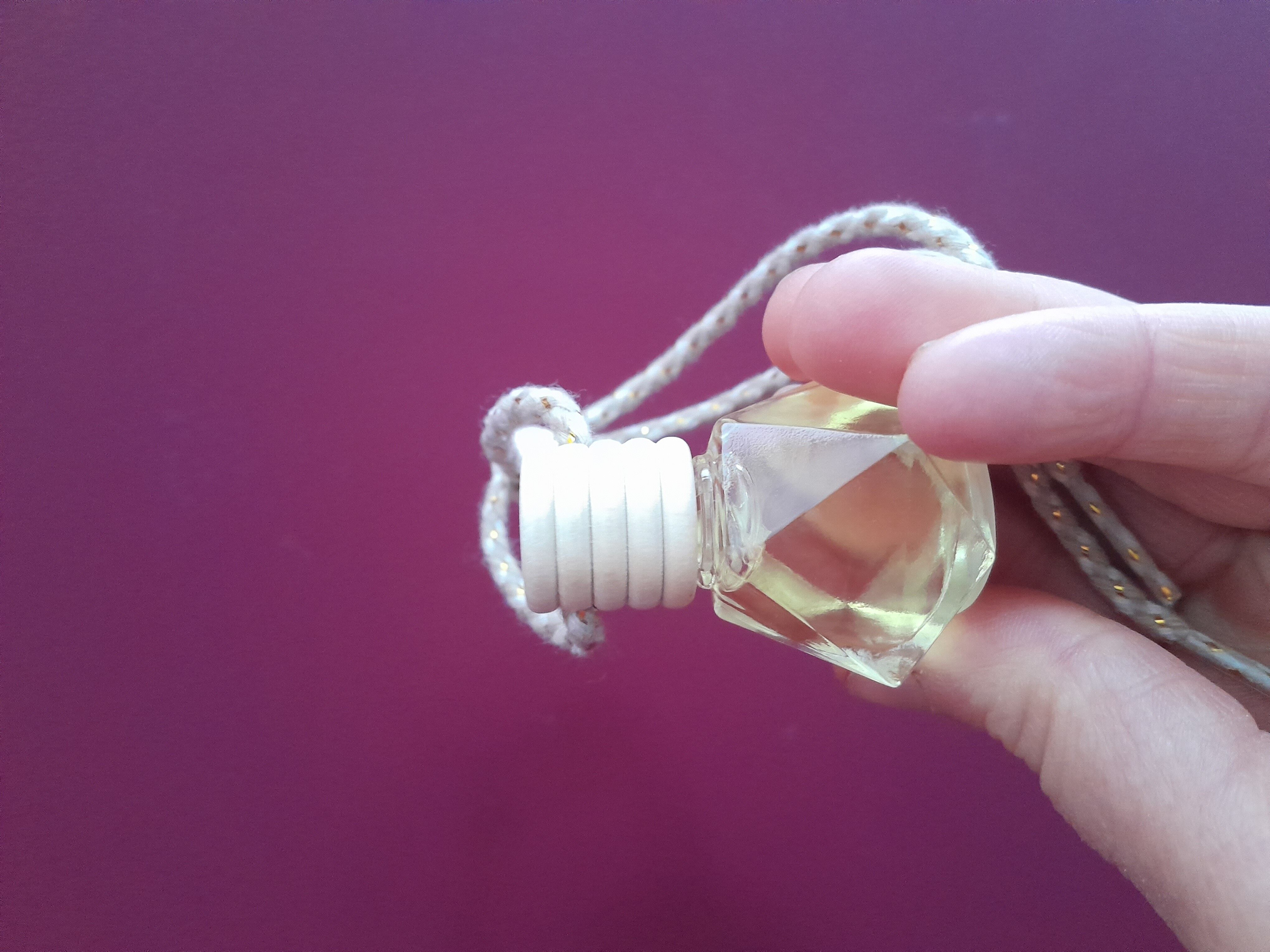 Diffuseur de voiture à la cerise noire