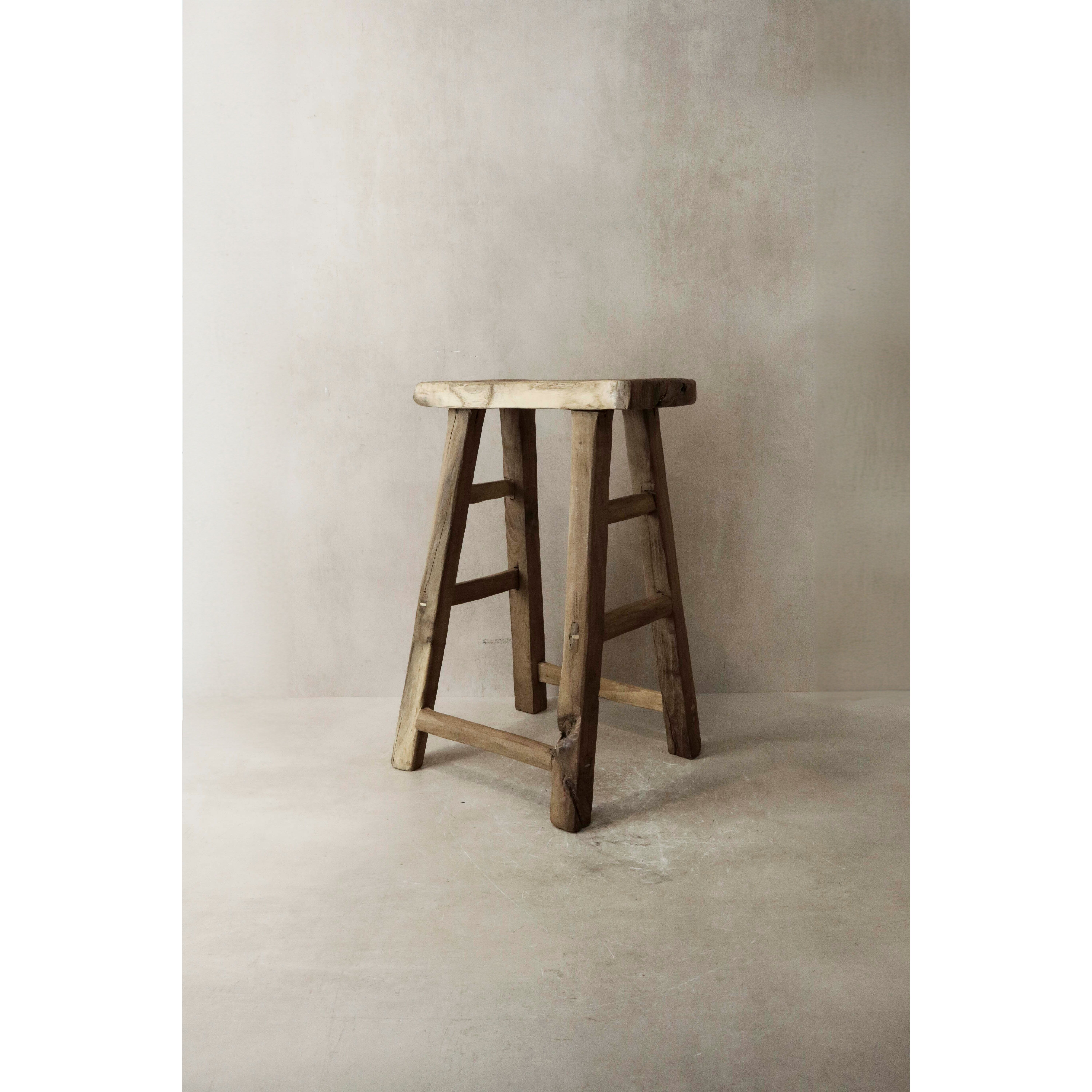 Rustikaler Vintage-Hocker aus Ulmenholz - Mittelgroß - Nr. 8