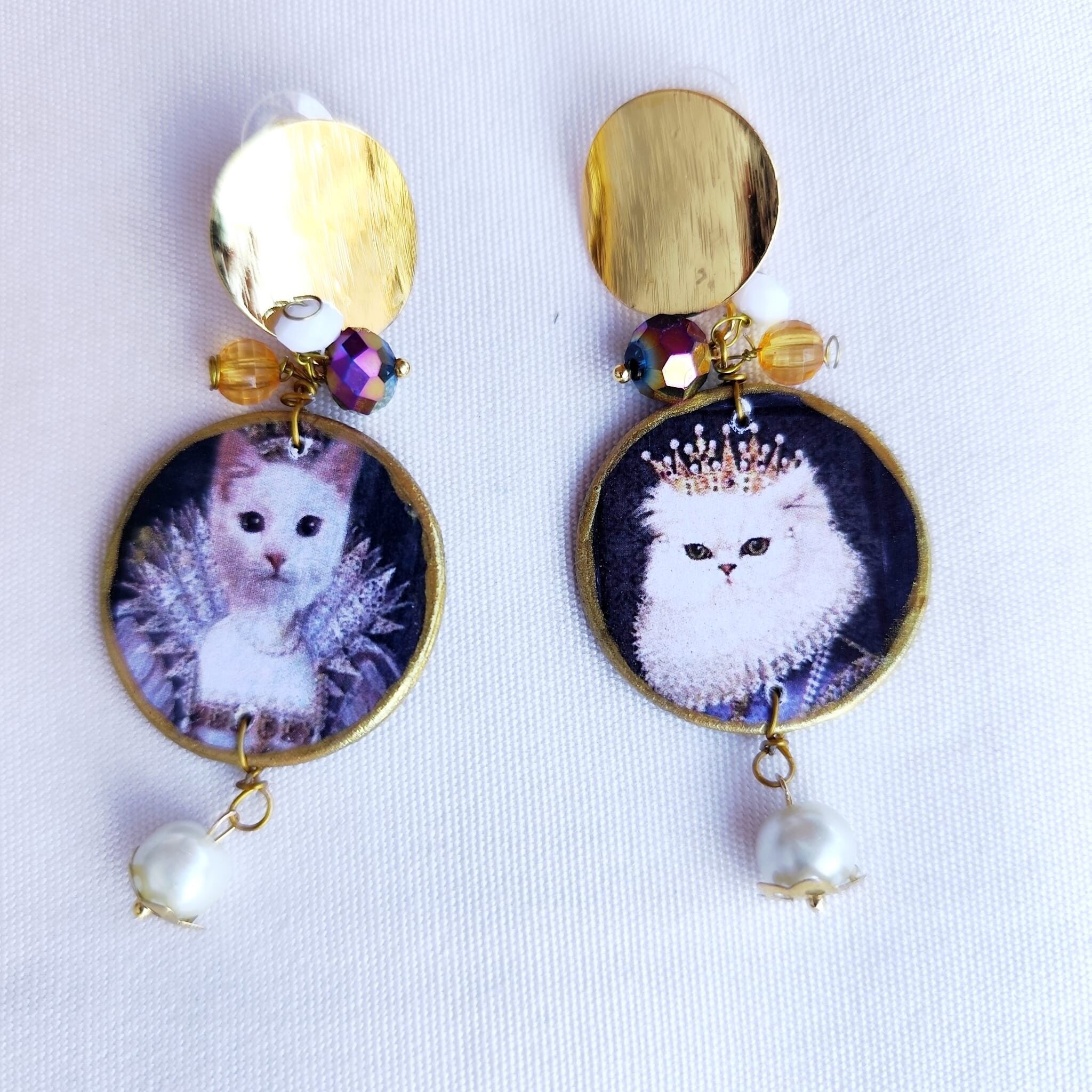 Queen and King cats wooden earrings