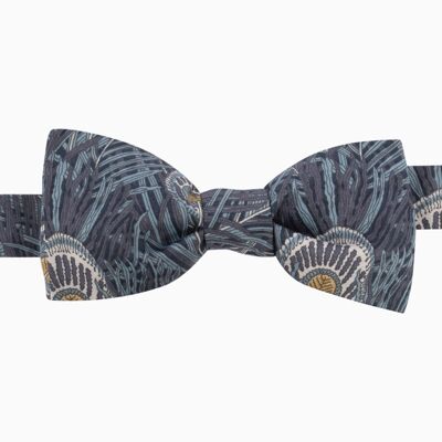 Liberty Queen Hera Bow Tie