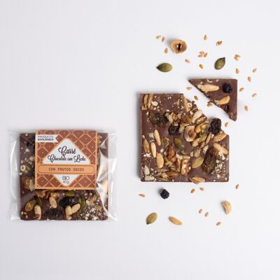 CARRÉ BIO Chocolat au lait aux noix, 30 unités.