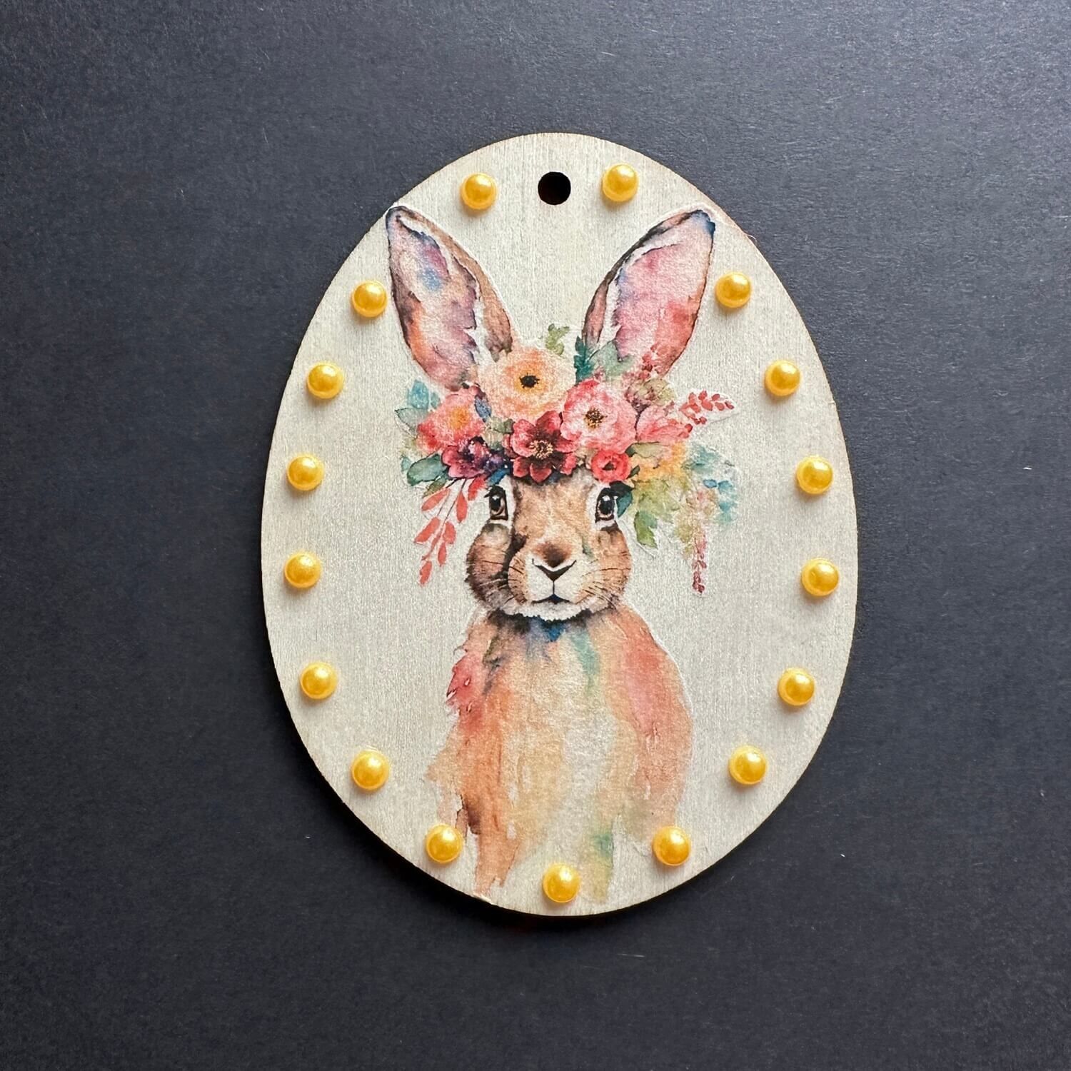 Ciondolo in legno “Lepre di marzo, giallo”