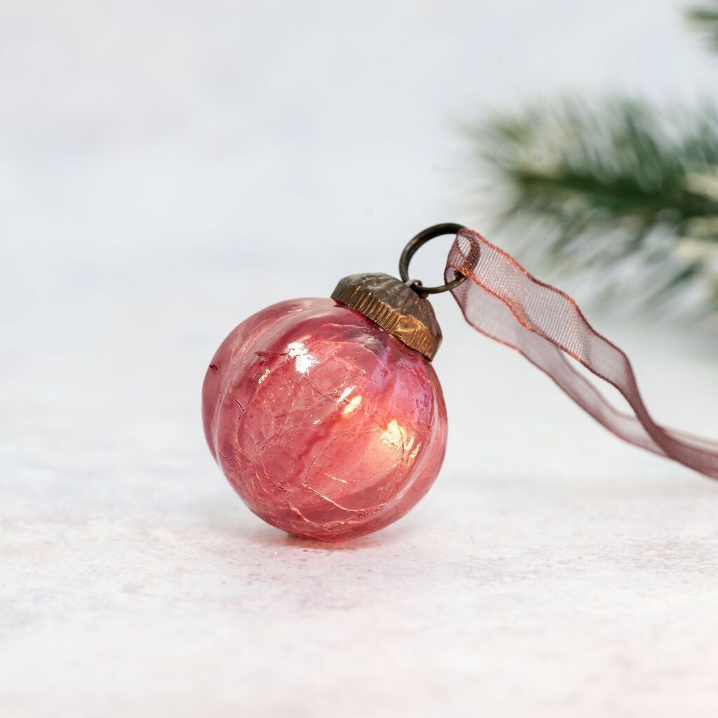 Lot de 6 petites boules de côtes craquelées mauves de 1"