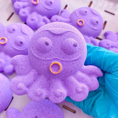 Oscar The Octopus Bath Bomb