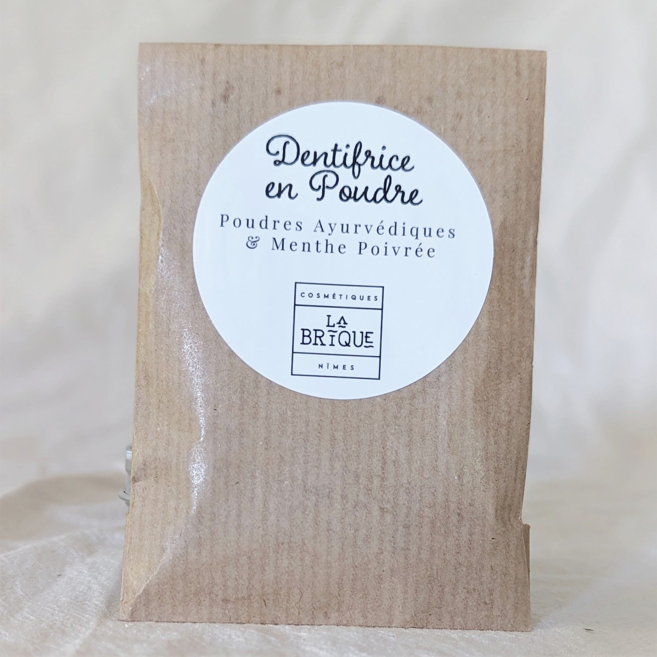 Dentifrice aux poudre ayruvediques