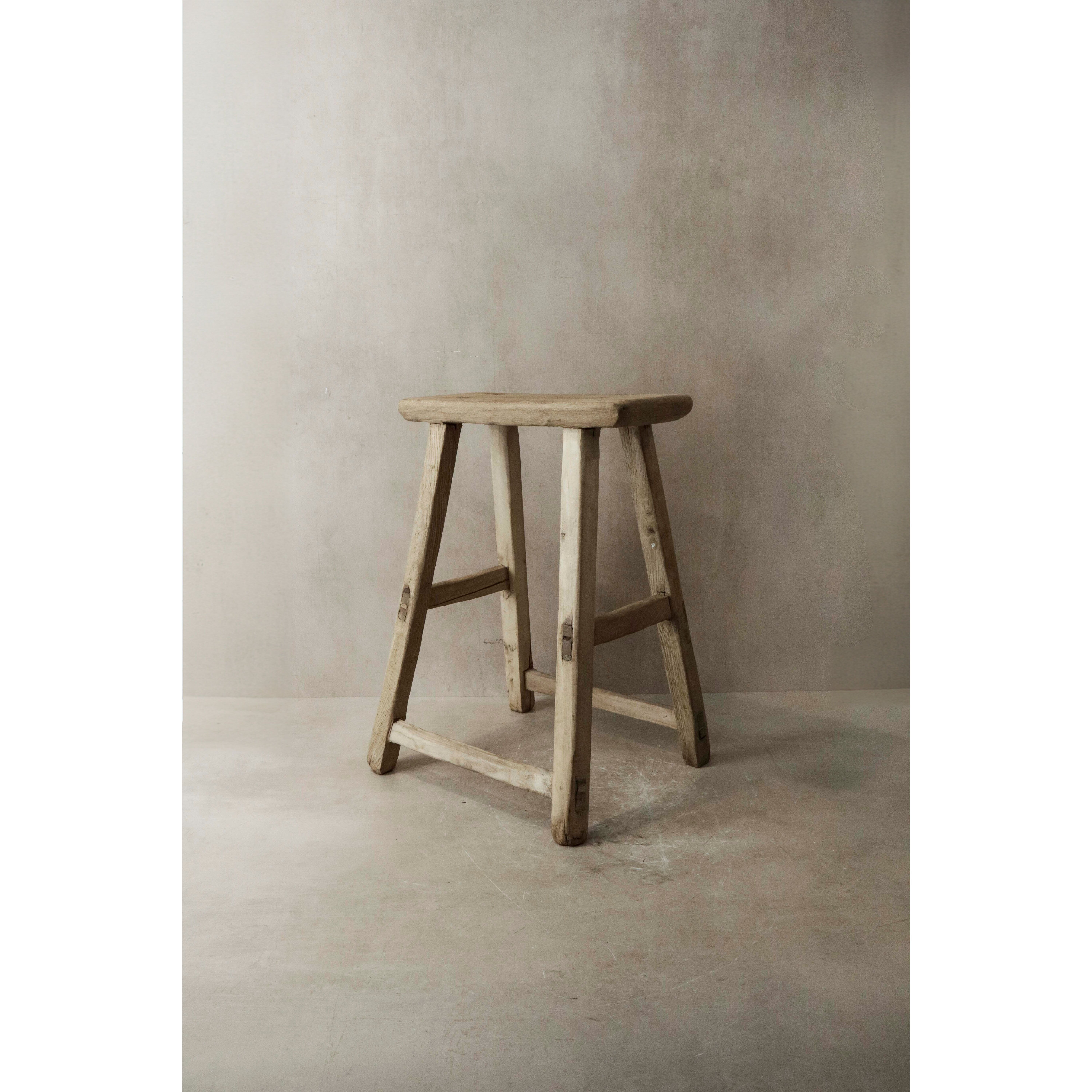 Rustikaler Vintage-Hocker aus Ulmenholz - Mittelgroß - Nr. 6