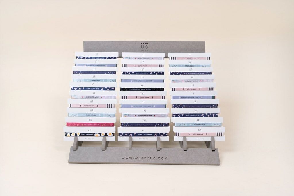 Display per braccialetti UO di grandi dimensioni