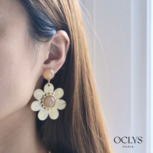 Boucles d'oreilles dorée fleur acier inoxydable résine Aki