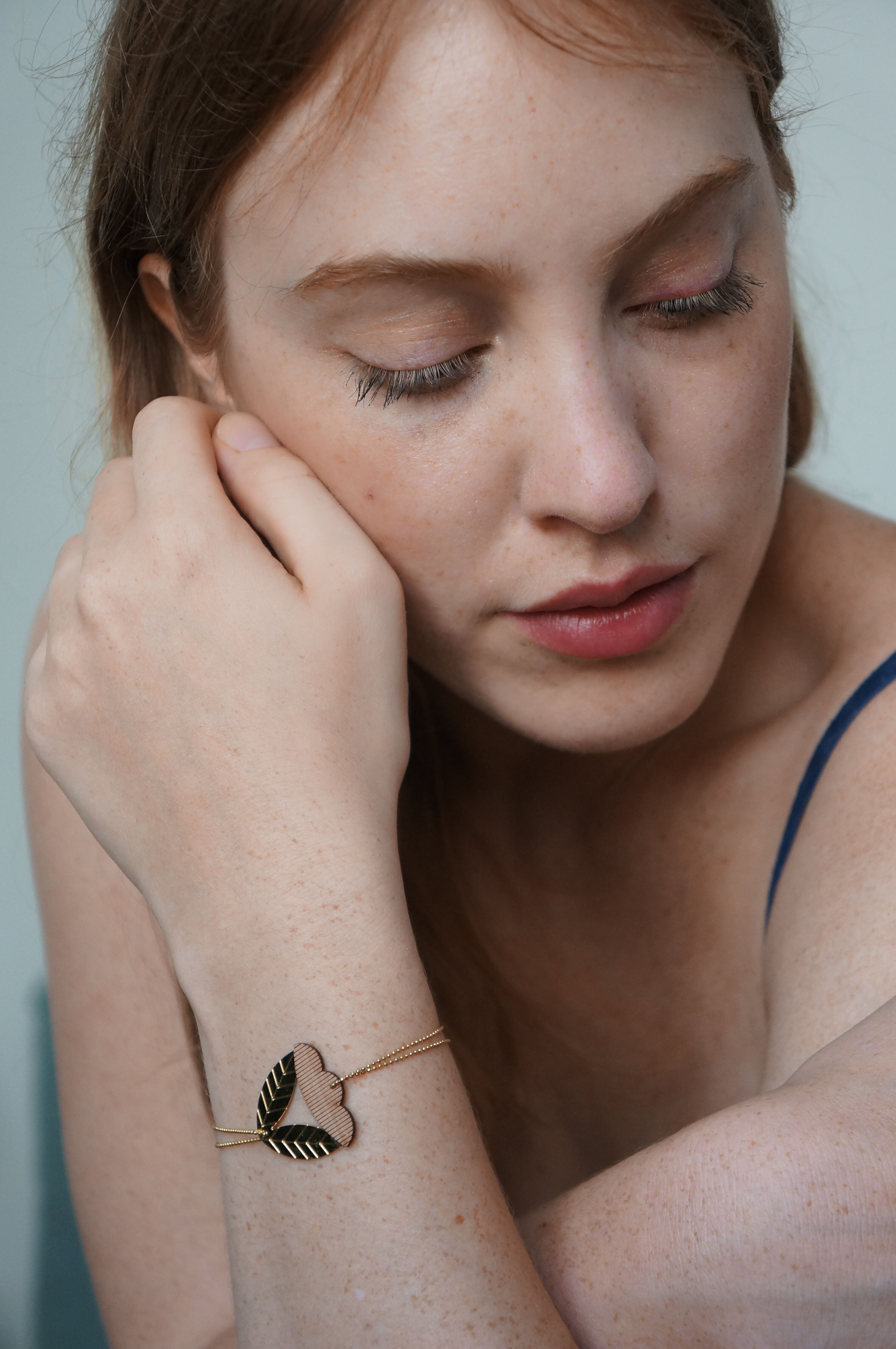 Bracciale in legno inciso da donna ~ SARÜ ~