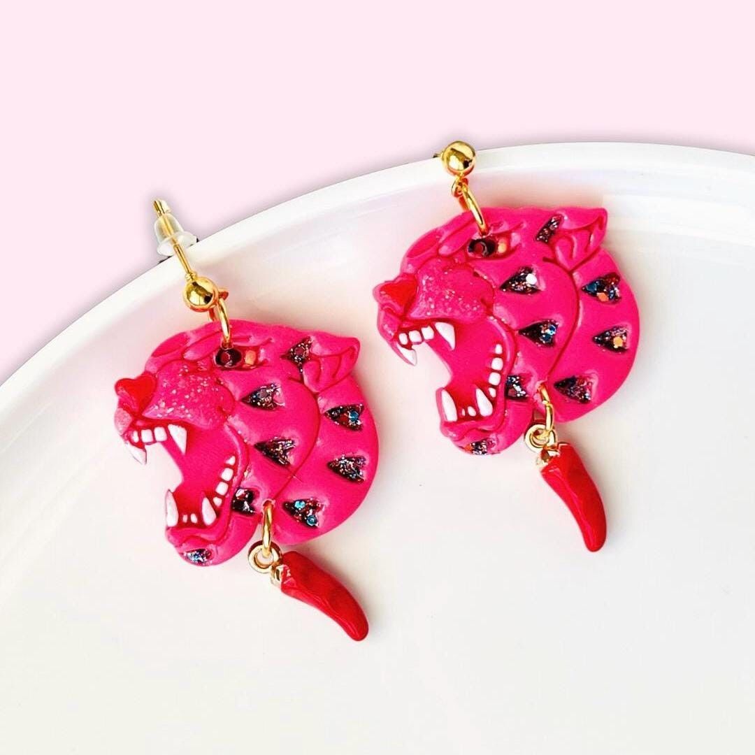 Boucles d'oreilles Panthère Coeurs, Bijoux en Pâte Polymère, Boucles d'oreilles Saint Valentin, Bijoux Originaux pour Femme, Poivron Rouge, Panthère Épicée, Cadeaux Audacieux pour Elle