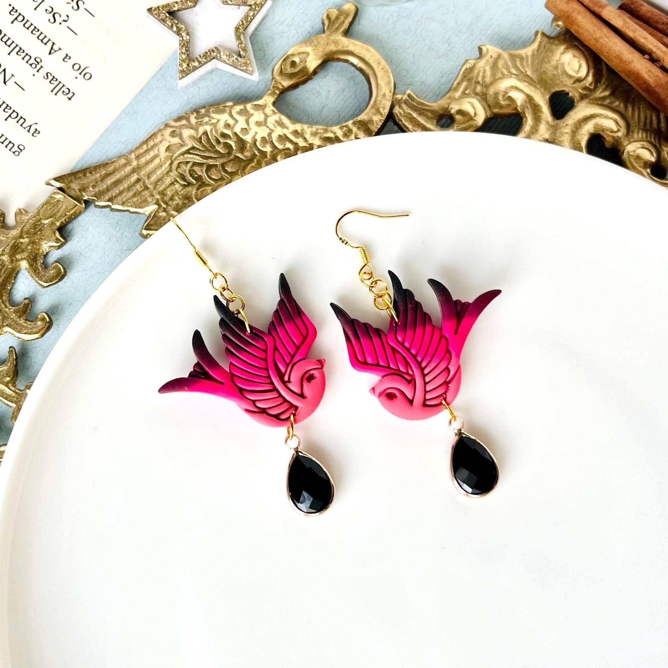 Vogel-Spatz-Ohrringe, Polymer Clay Vögel, Traditioneller Tattoo-Stil, Vogel-Geschenke, Spatz