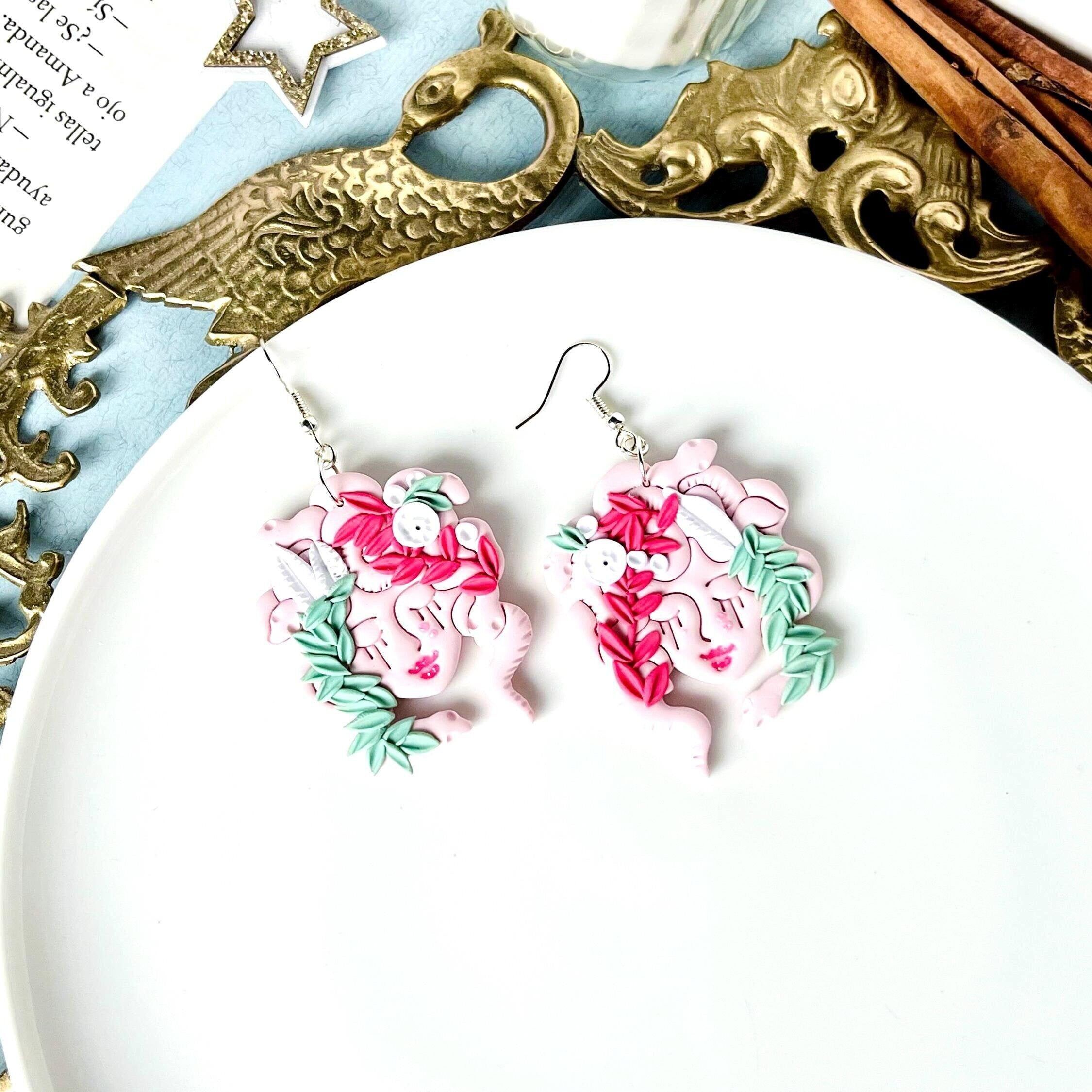 Orecchini Medusa Greca, Testa di Medusa, Serpenti, Fiori, Orecchini in Argilla Polimerica, Mitologia Greca, Regali Greci per Lei, Regali Originali per Donne