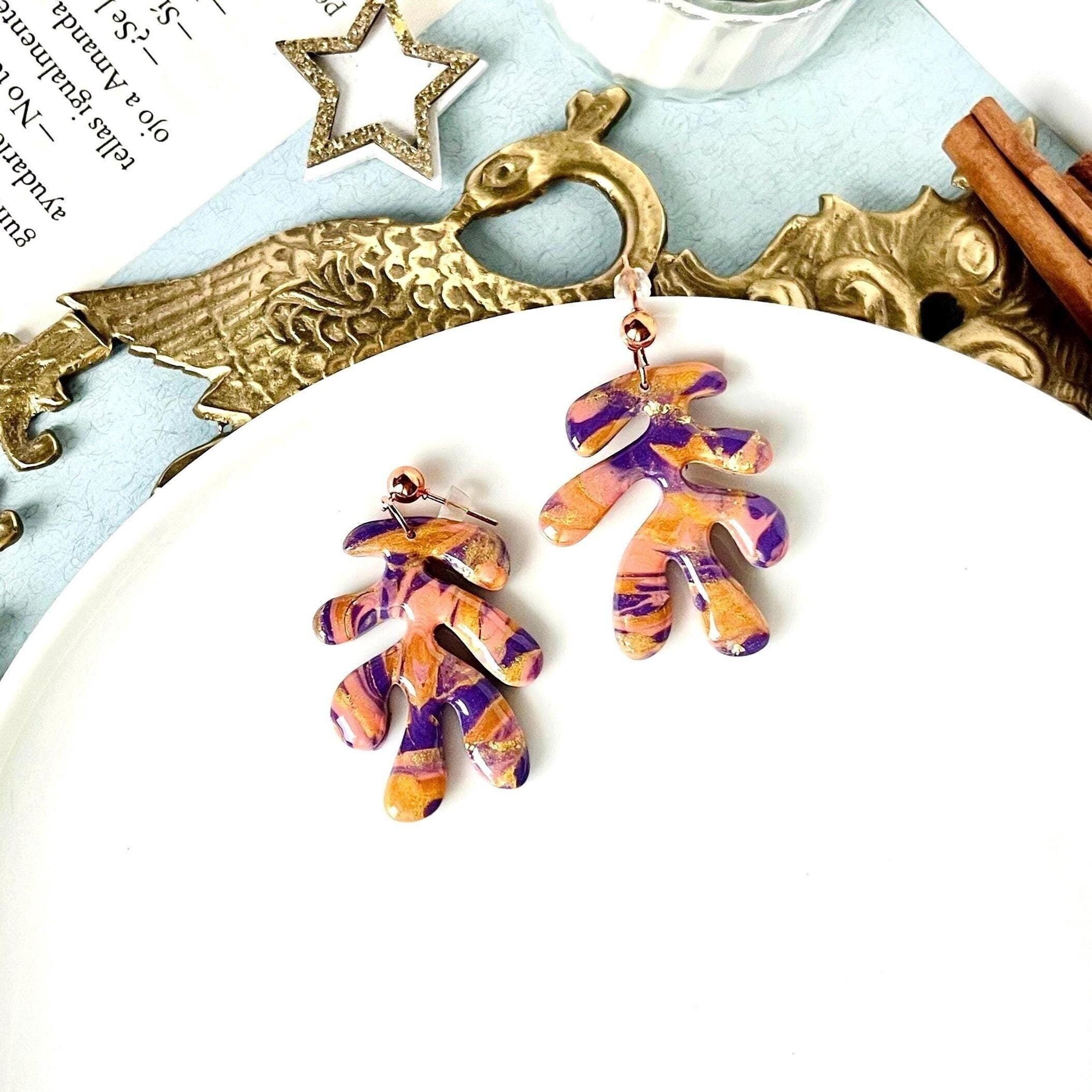 Orecchini in argilla di corallo, gioielli in polimero colorato, orecchini oceano, gioielli marini, regali di corallo per le donne