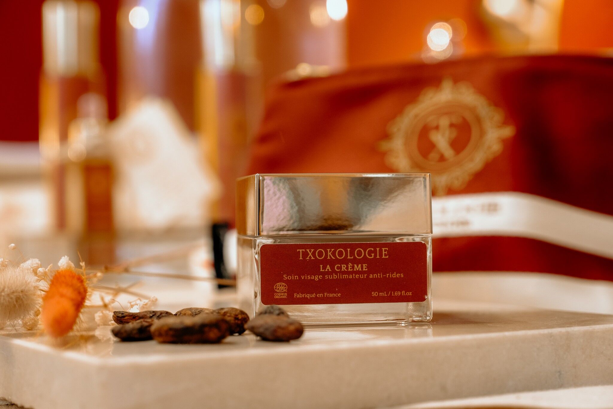 DIE CREME „Anti-Falten-Verschönerungs-Gesichtsbehandlung“