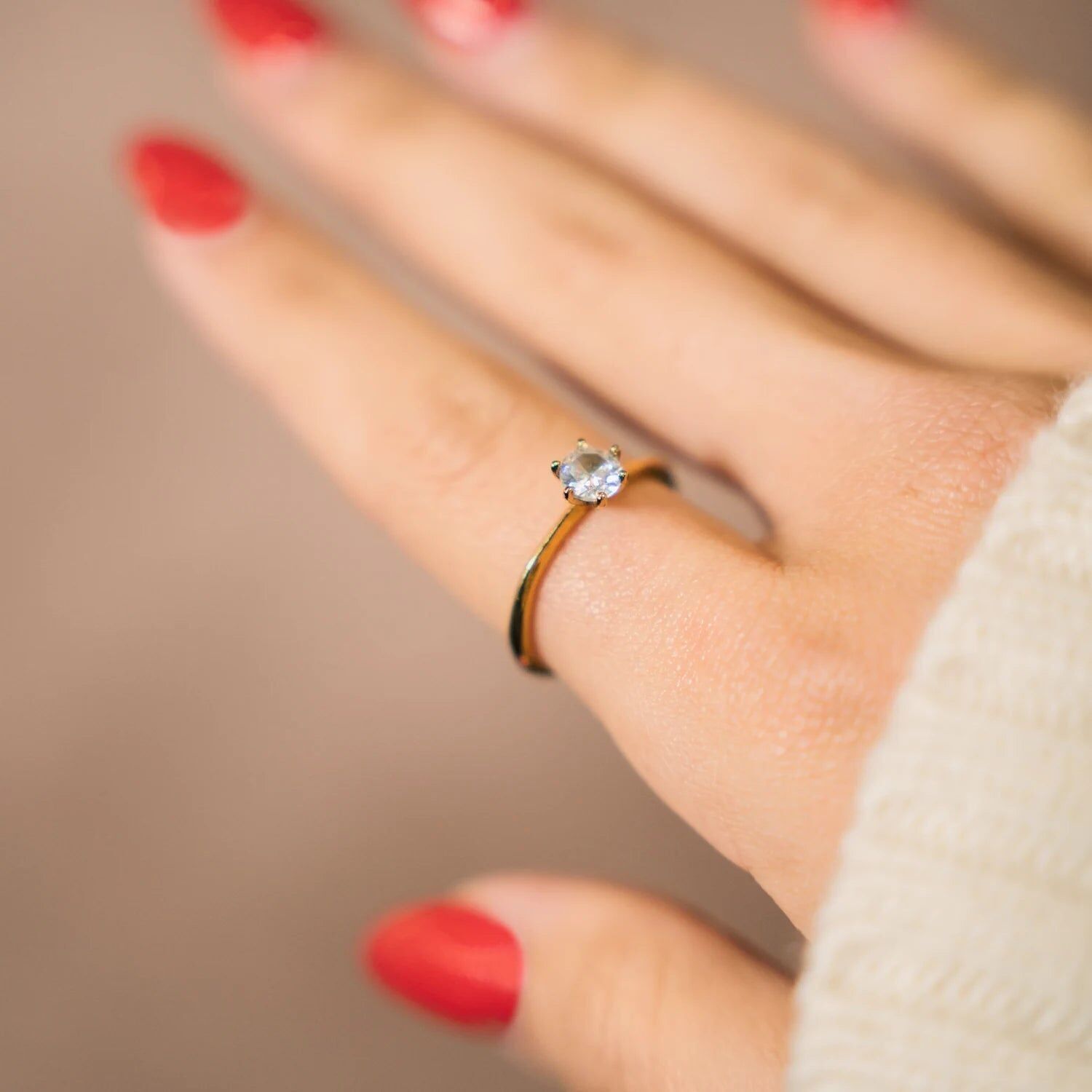 18 Karat vergoldeter Swarovski-Solitärring