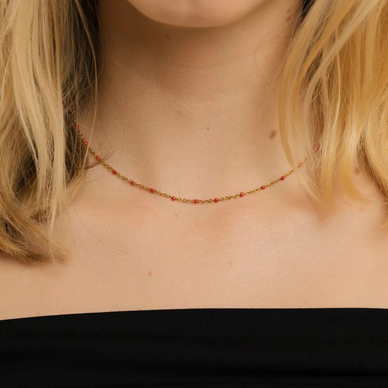 Halskette aus 18 Karat vergoldeten roten Perlen mit Swarovski-Kristall