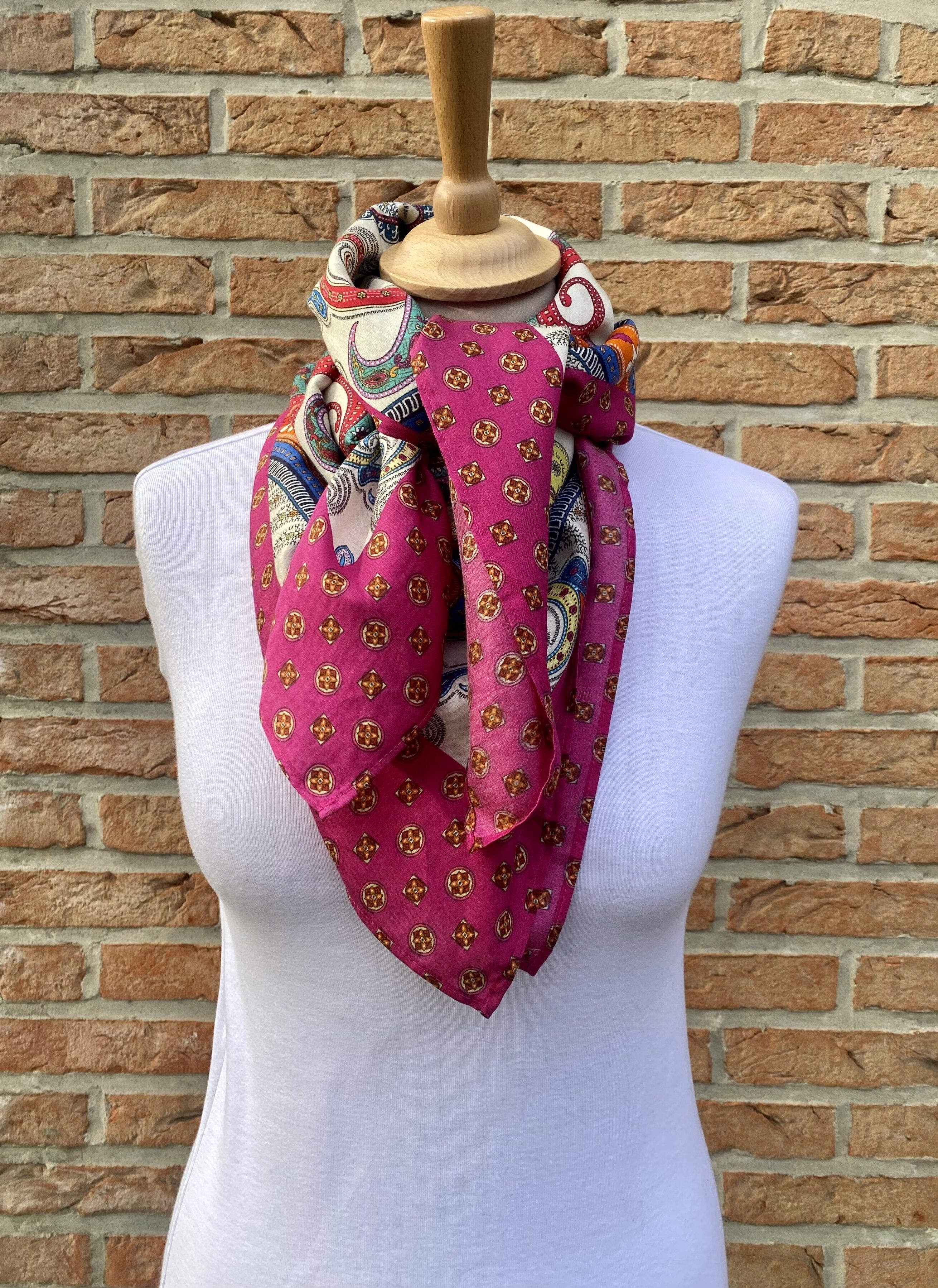 Sciarpa in seta e modal - fucsia - (100x100cm) - CARRE SIENNA