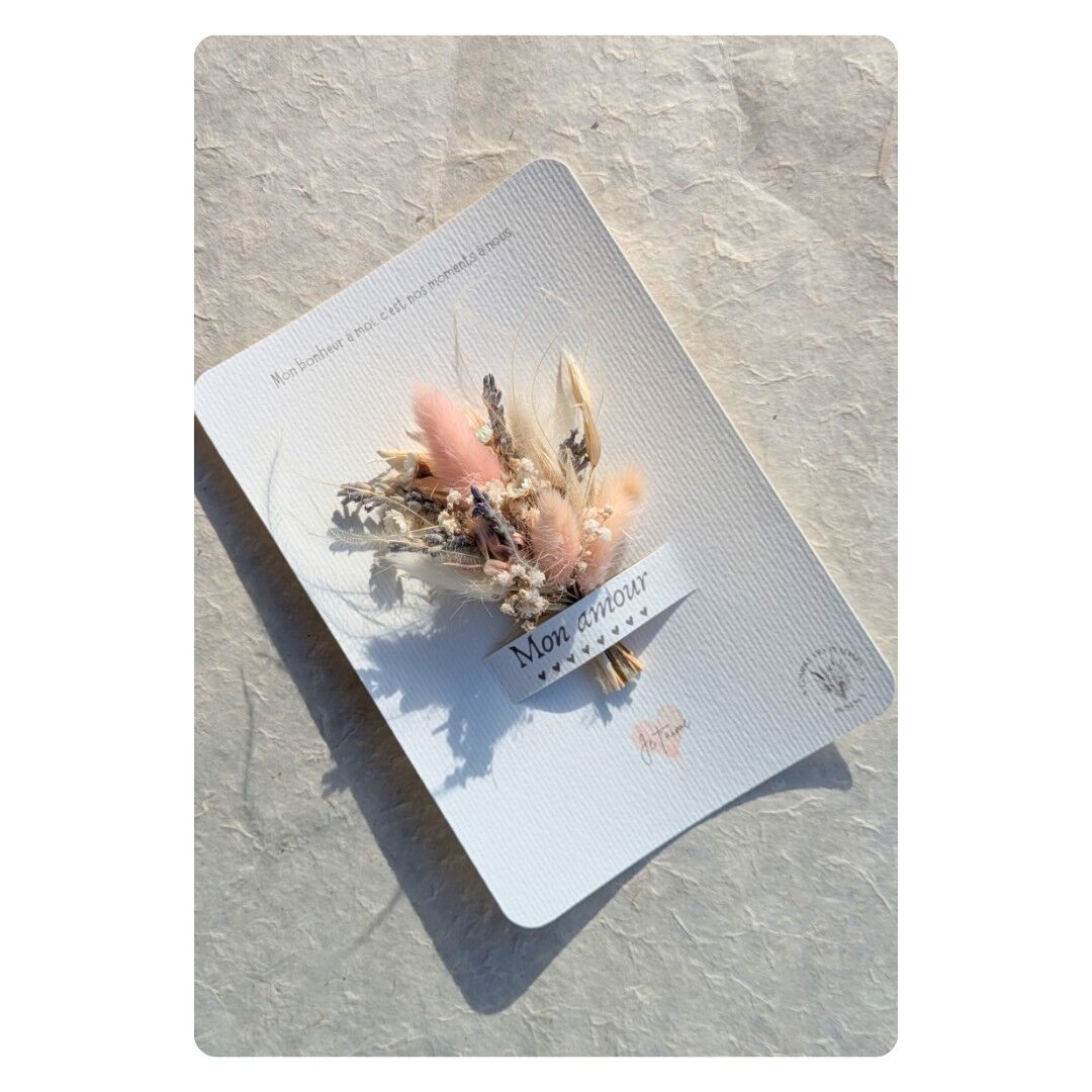 Biglietto con un mazzo di fiori secchi "La mia felicità è il nostro tempo insieme"