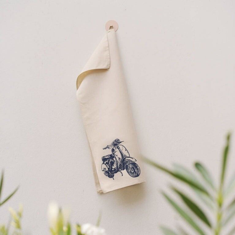 Asciugapiatti Vespa mezzo lino, ca. 47 x 70 cm, serigrafato a mano