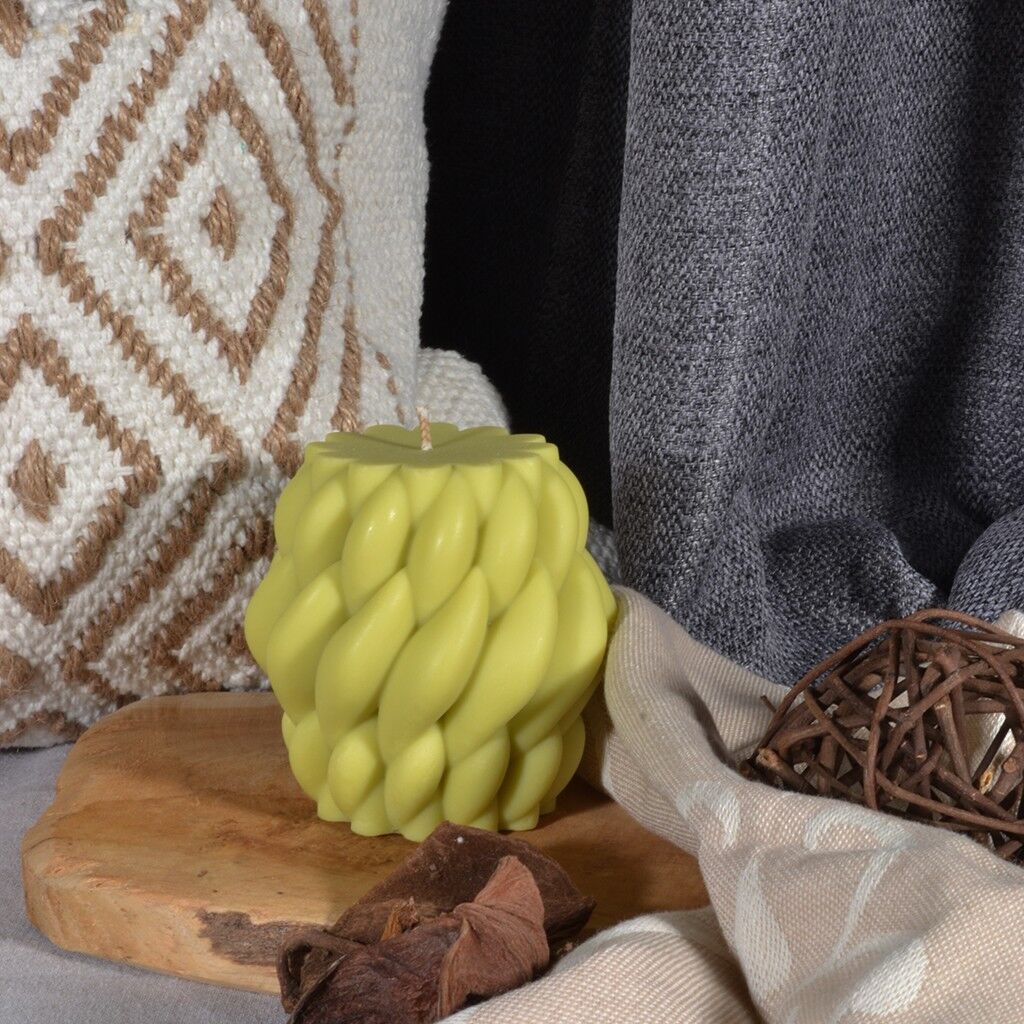 Swirl Kerze - Olivgrün - Eleganz & Modernität