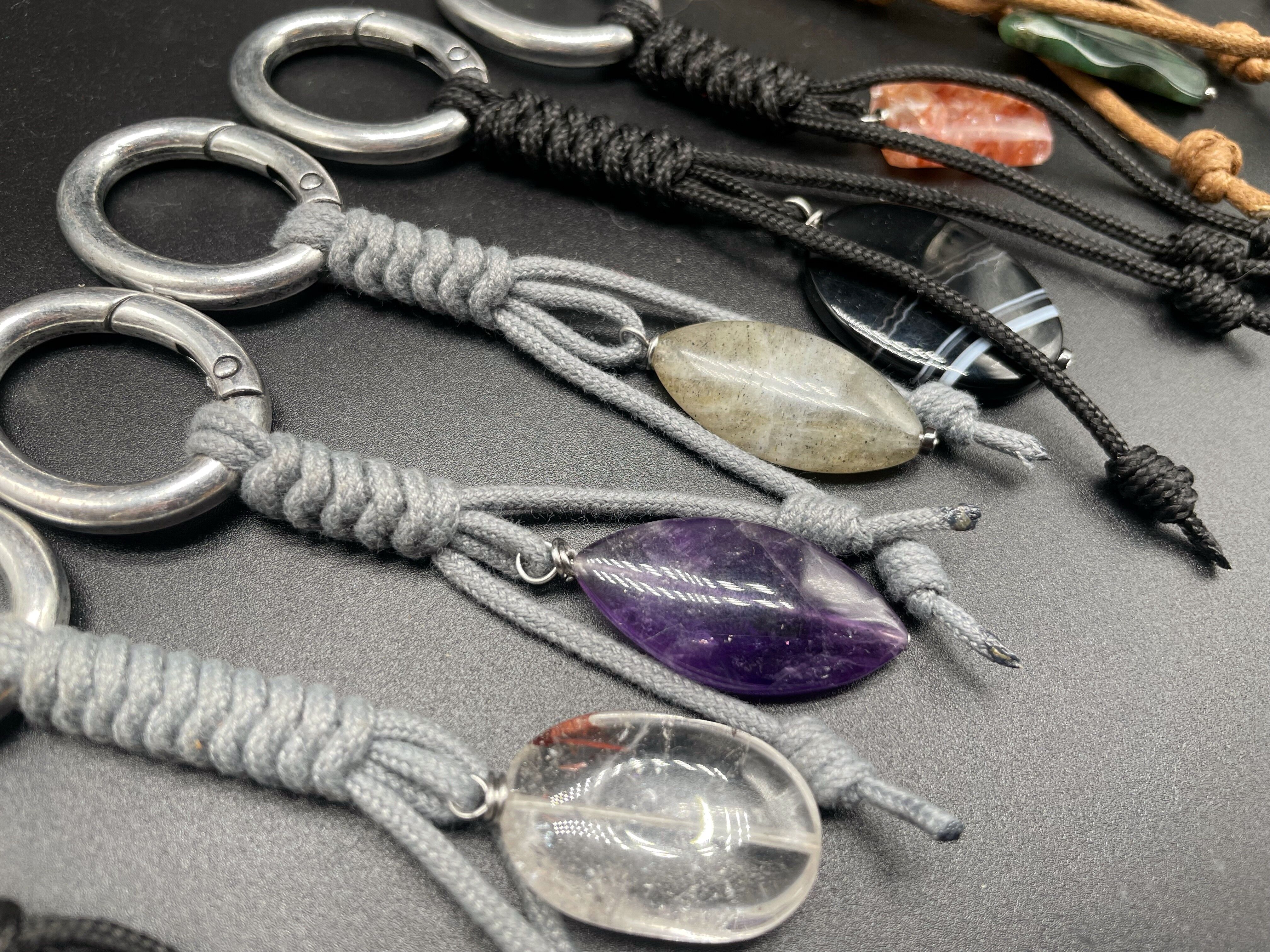 10er Set Schlüsselanhänger mit Natursteinen und Paracord