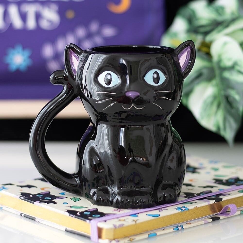 Tazza con gatto nero carino e inquietante