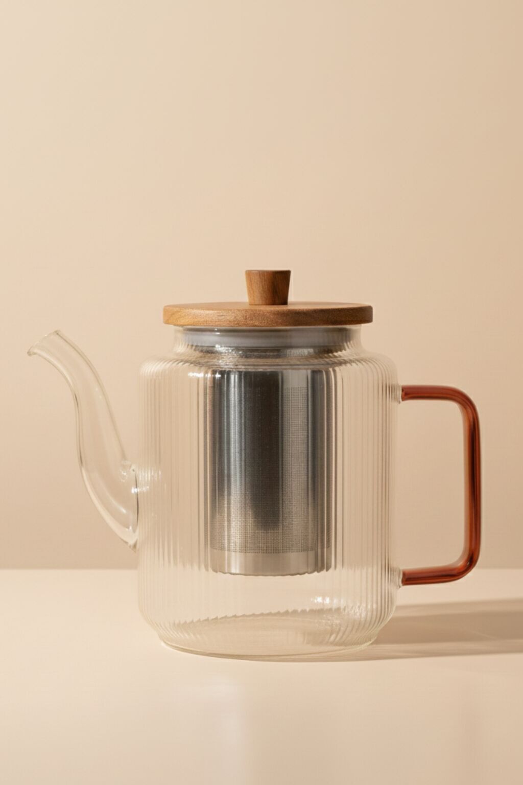 KARL 1,2L Teekanne aus bernsteinfarbenem Borosilikatglas mit Henkel