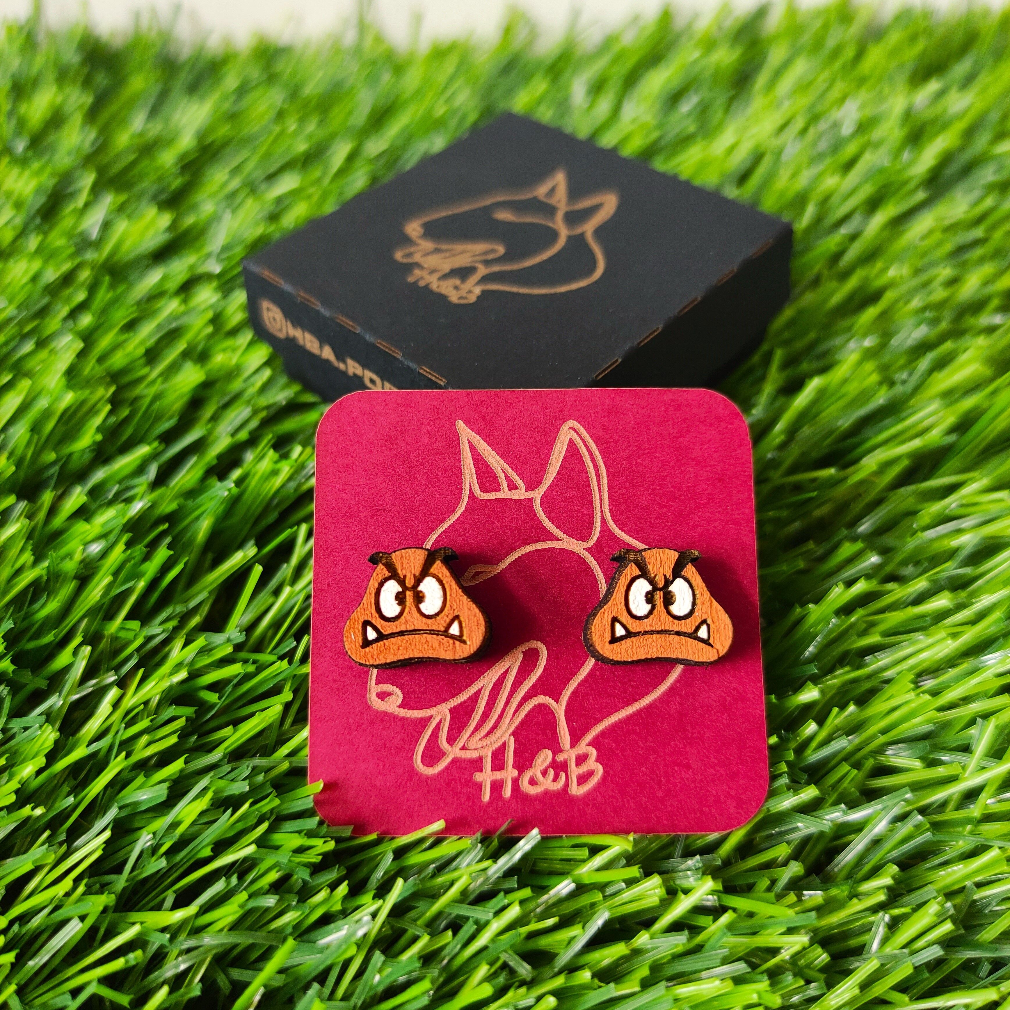 Bunte Super Mario Goomba Ohrringe aus Holz, handgefertigt, Geek-Schmuck