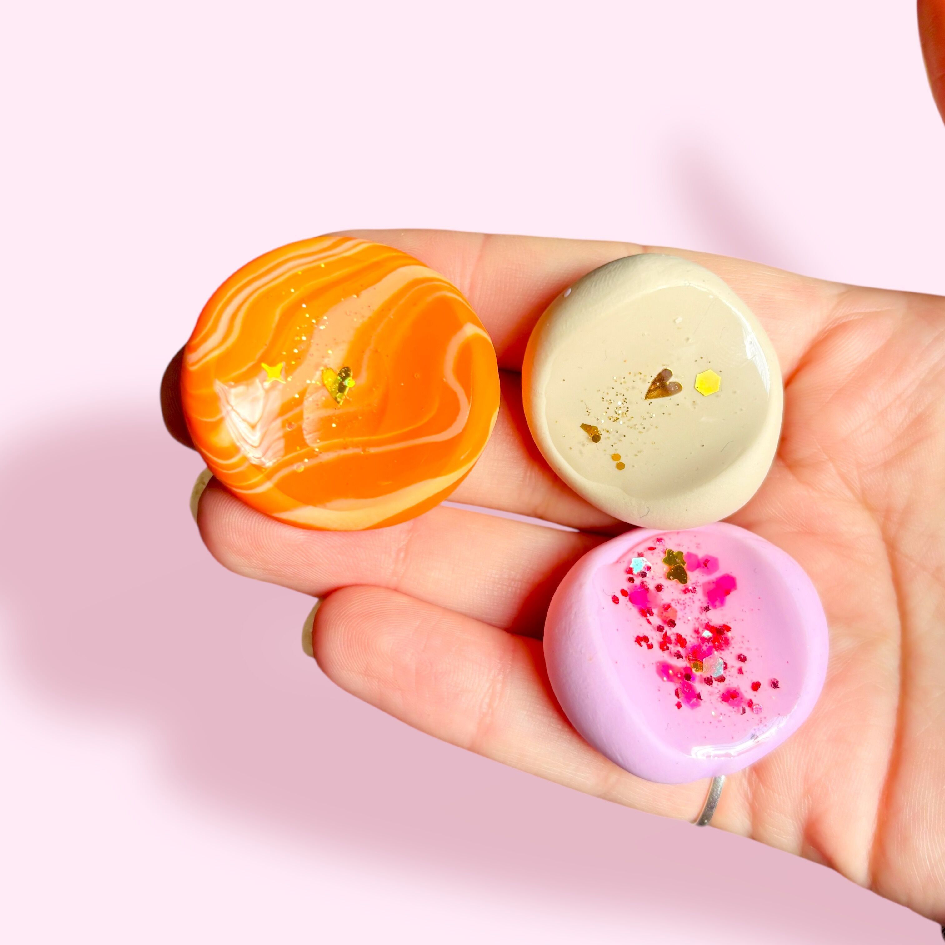 Worry stone, anti-stress and relaxation pebble for adults and children