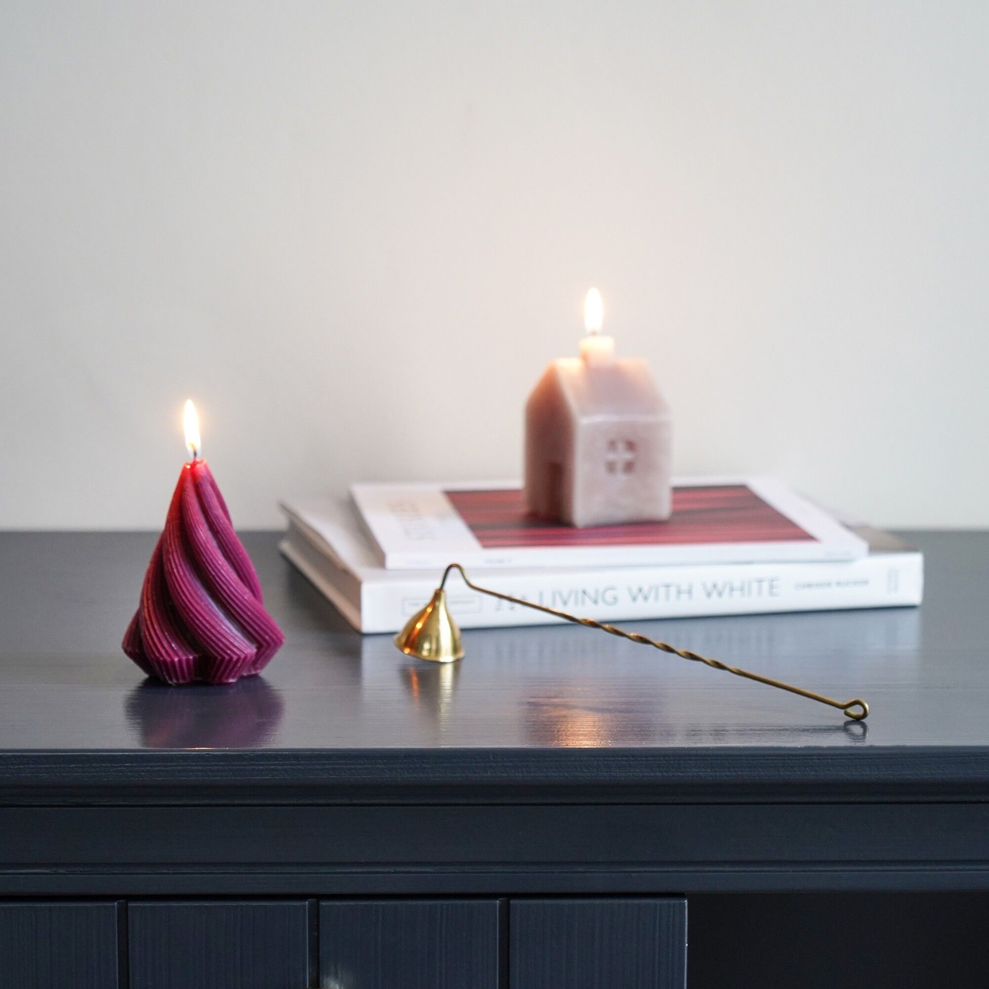 Gedrehte Baumkerze aus Paraffinwachs H11cm