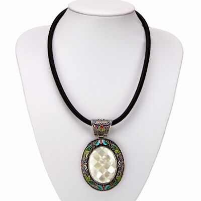 Collar exclusivo con colgante lacado, nácar.