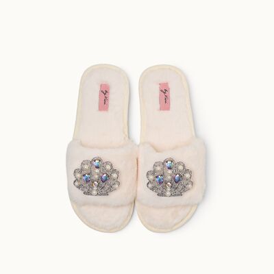 Pair of brooches for slippers: Shells