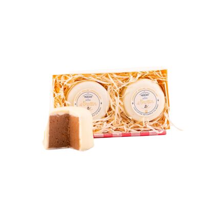 DUO DE CROTTINS : Praliné feuilleté enrobé de chocolat blanc.