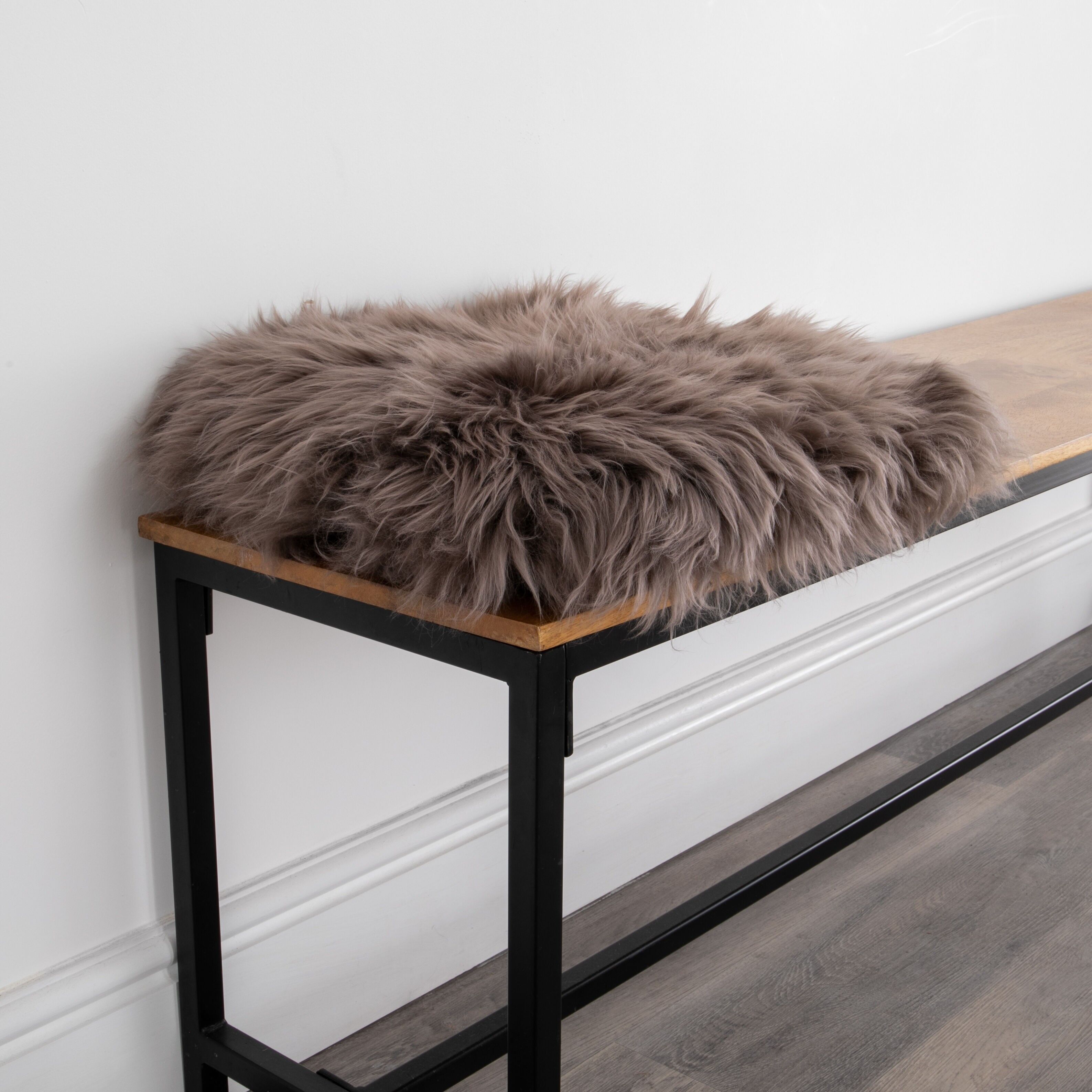 Cuscino per sedia in pelle di pecora quadrata color talpa