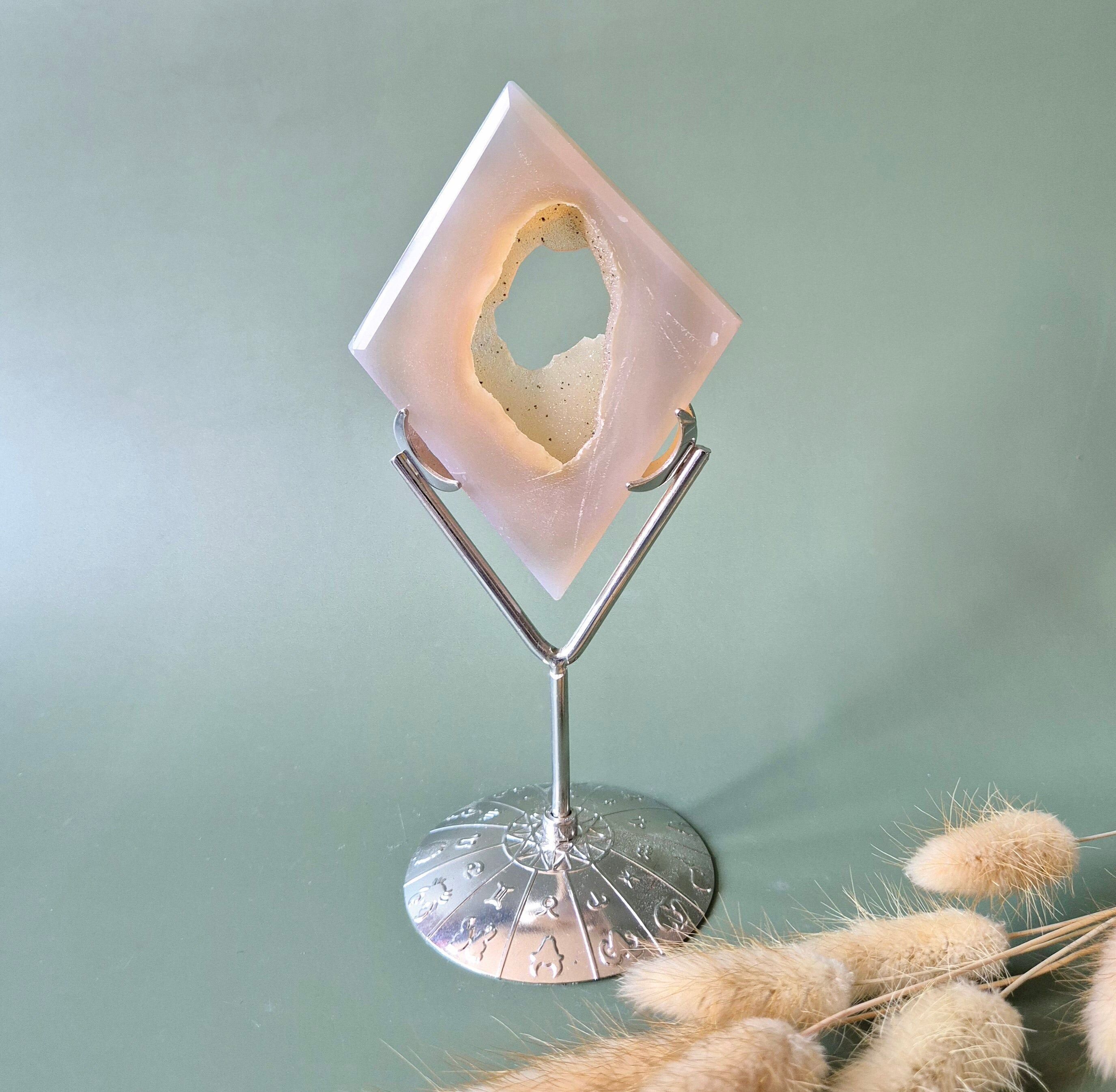 Pierre précieuse en forme de grand diamant en agate grise druzy sur support en métal - #4 10x8cm