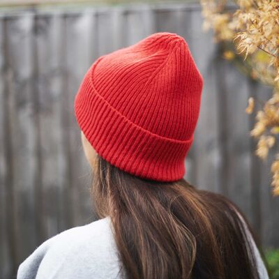 CHAPEAU - bonnet en laine d'agneau - écarlate