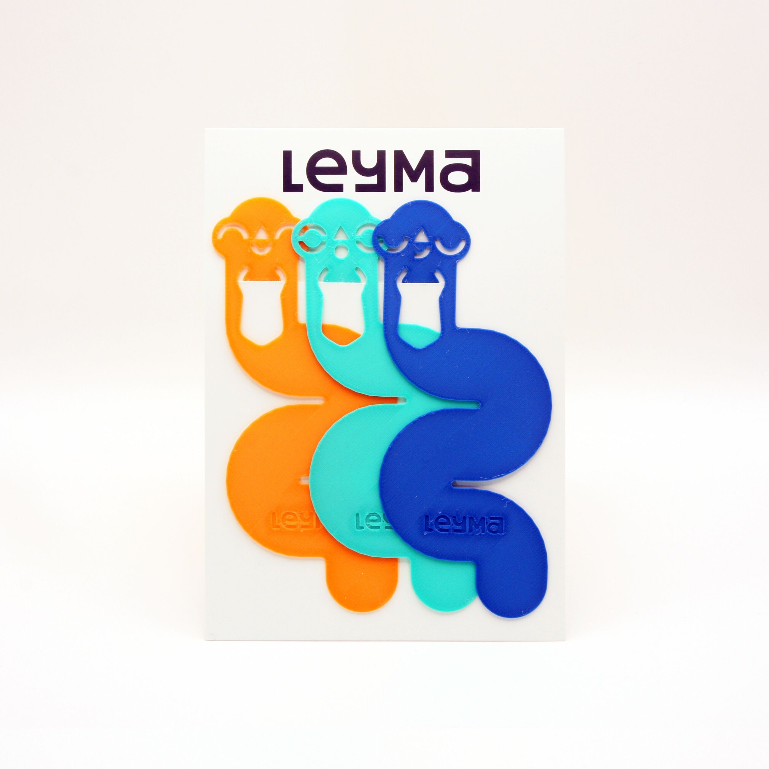 Set of recycled and biodegradable plastic bookmarks – Mark the Bookworm