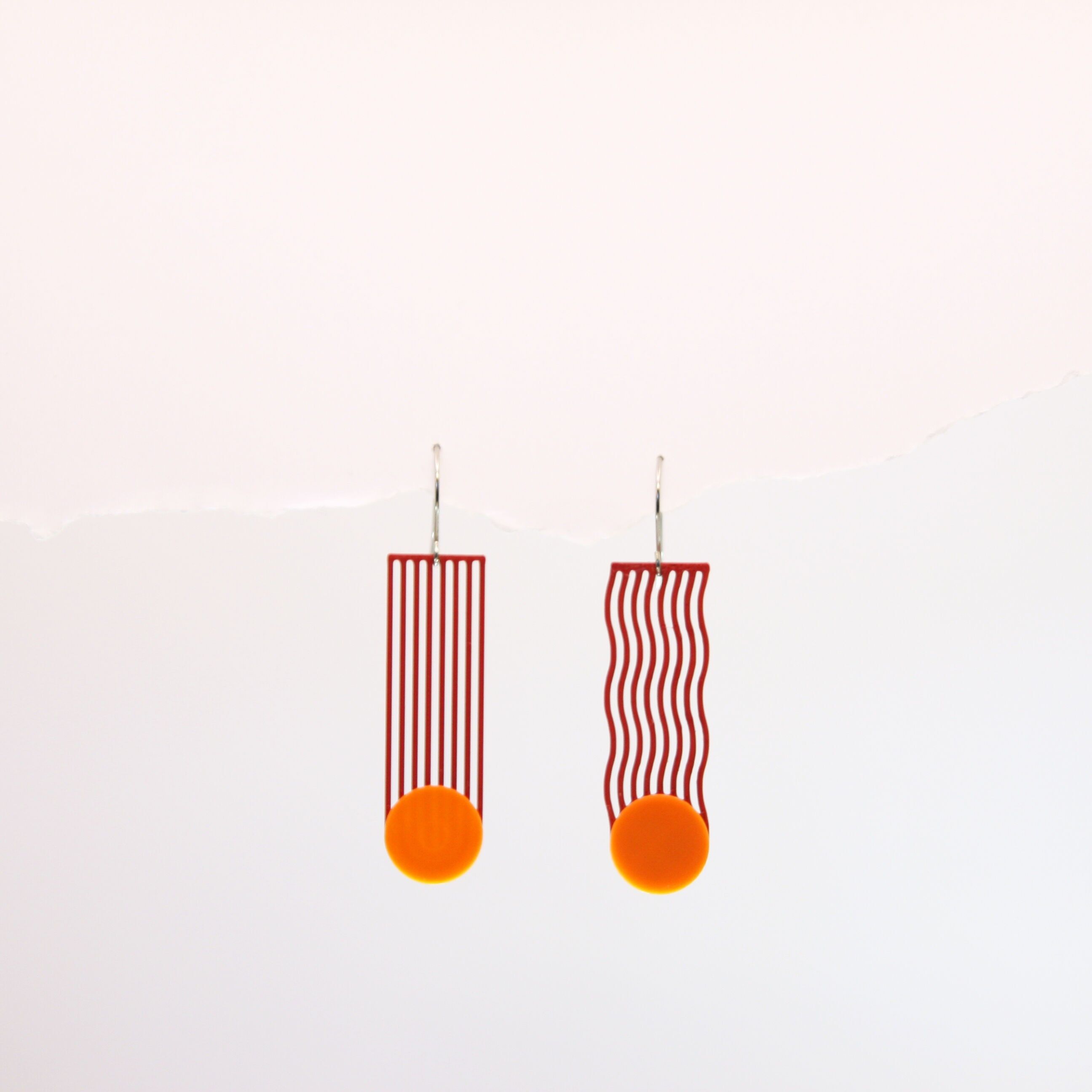 Orecchini granato in plastica riciclata e biodegradabile – Doppler