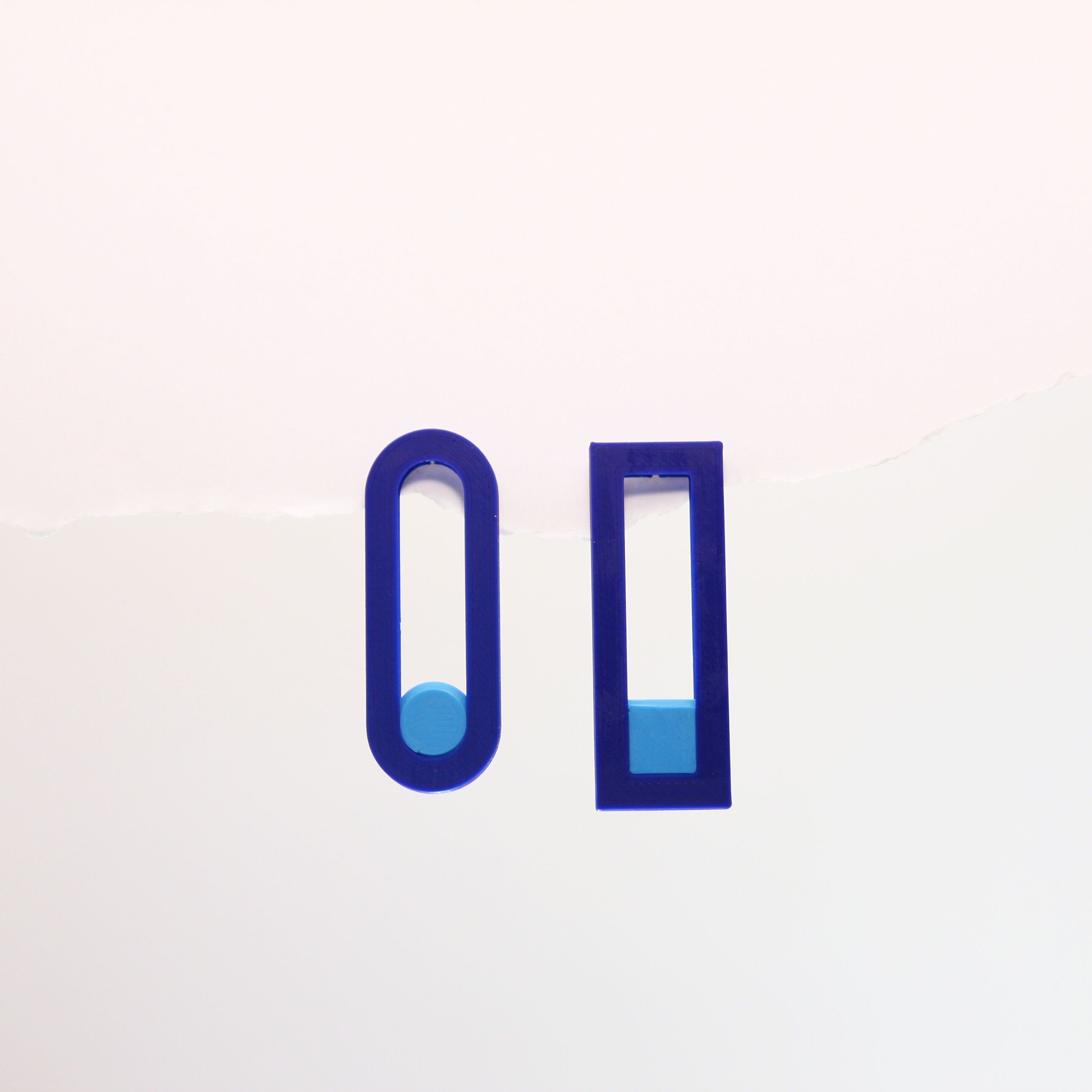 Orecchini blu in plastica riciclata e biodegradabile – Motion